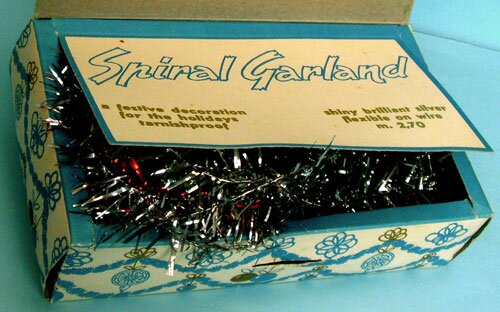 I am not sure these are the original garlands.
